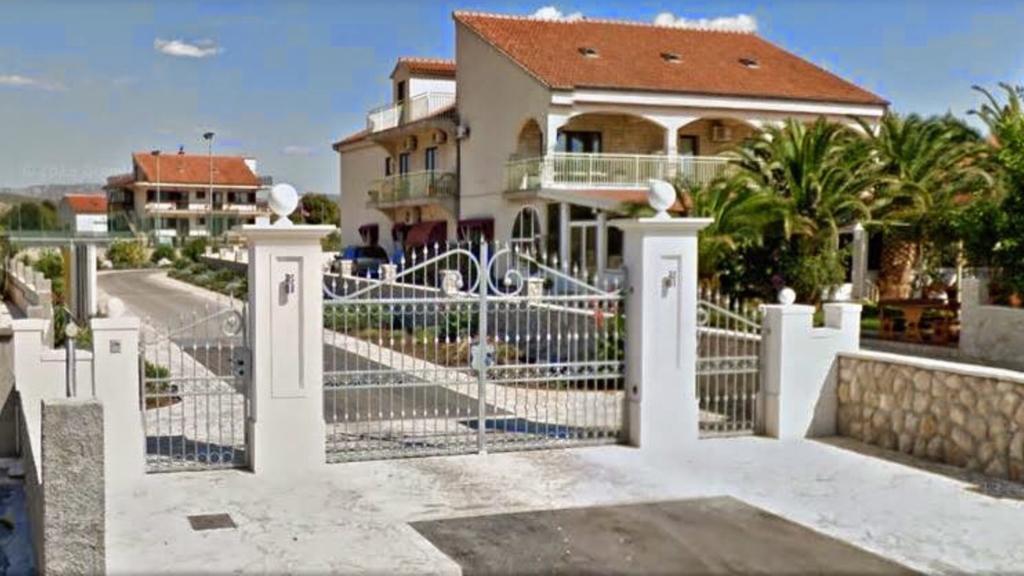Americana Luxury Apartments Zablaće Exterior foto